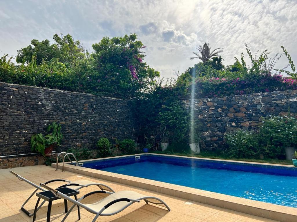 Villa Charles - Ile De Goree Exterior photo